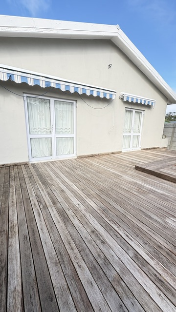 3 Bedroom Property for Sale in Sandbaai Western Cape